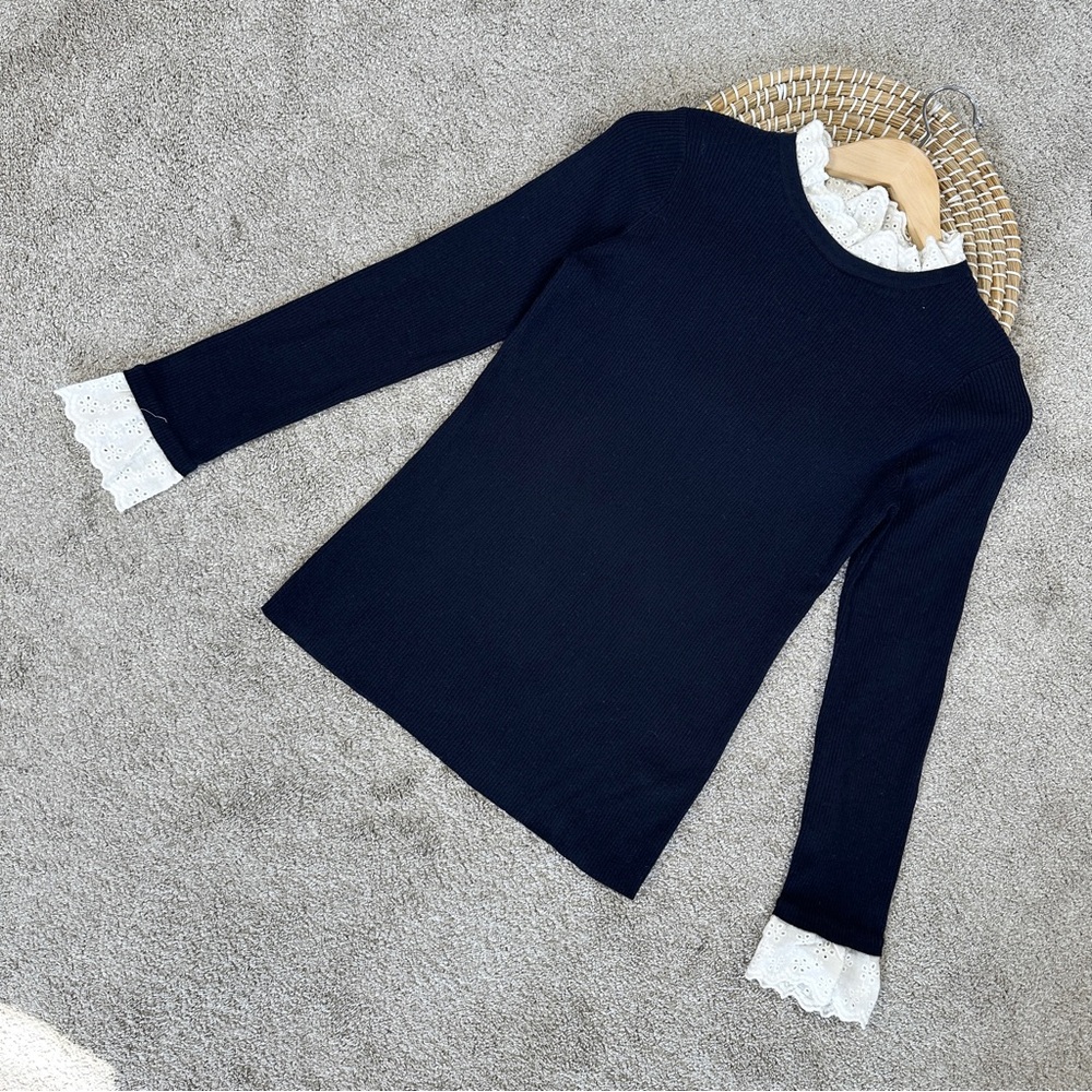 SOLD | Tuckernuck Women’s Wool Blend Navy Rosemary Eyelet Knit Top Sweater M - Picture 3 of 14